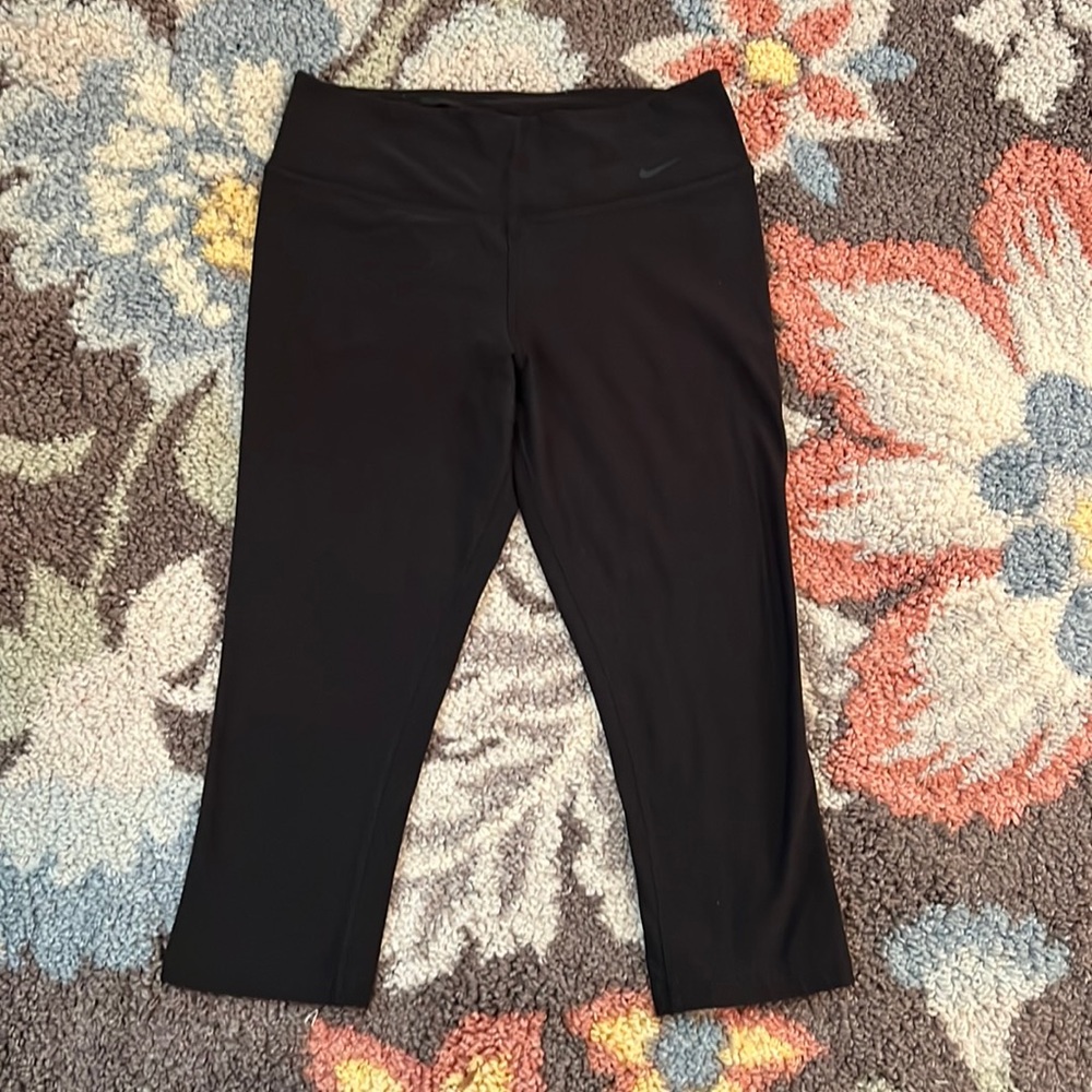 Nike Dri-Fit Cropped Workout Leggings